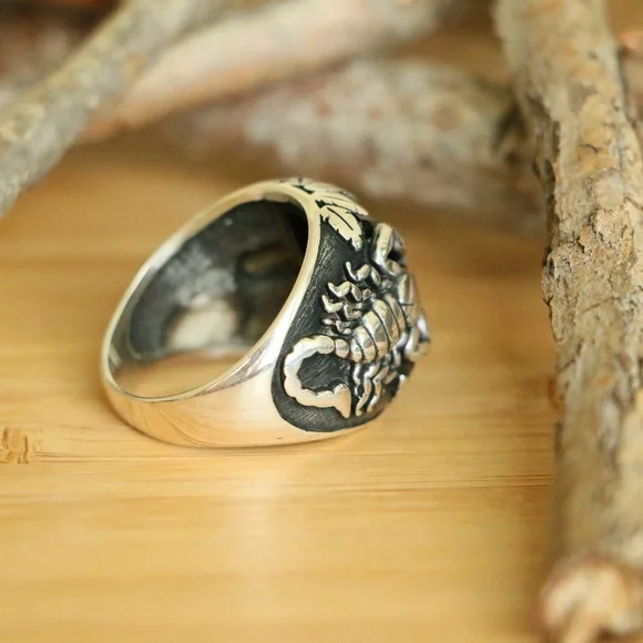 925 Sterling Silver Scorpio Men's ring - Picture 7 of 8